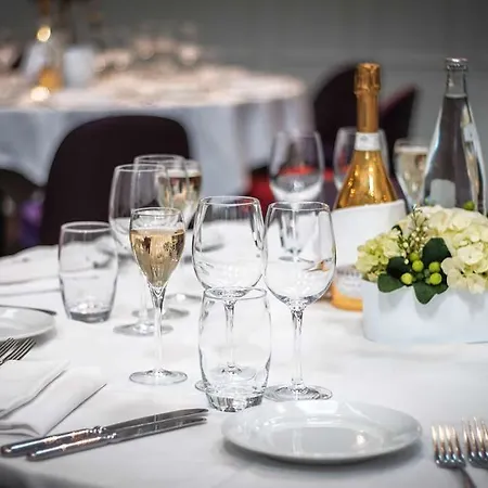 Готель Radisson Blu 4*